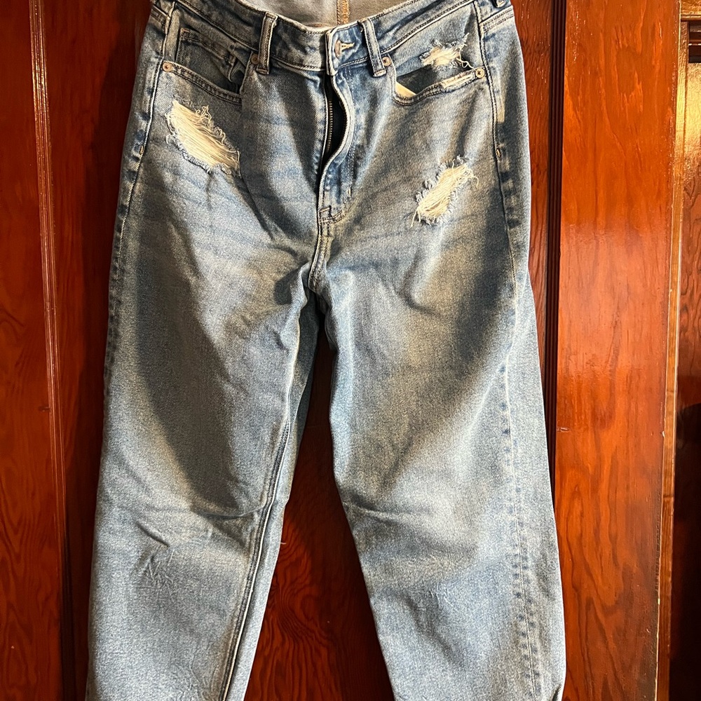 American Eagle  Distressed Blue Jeans size 10